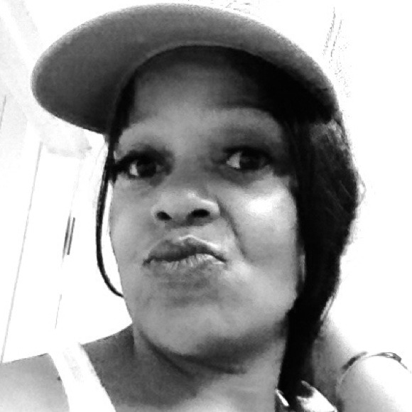 Profile Picture of Latanya Bradford (@tanyabee) on Poshmark