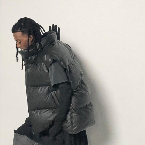 Profile Picture of Brandon Lopez (@vercetti00) on Poshmark