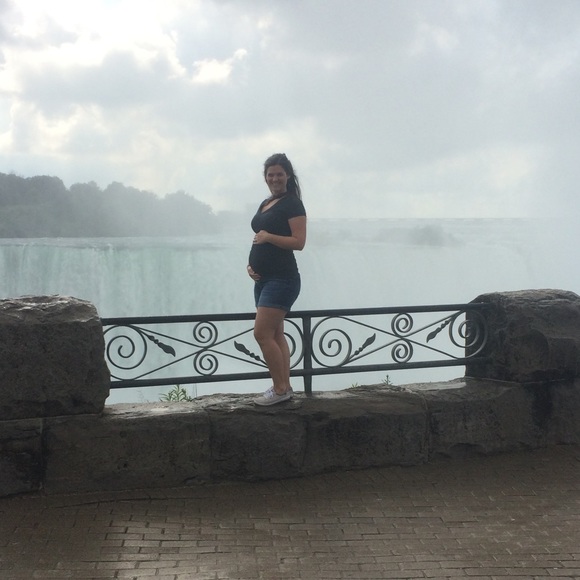 Profile Picture of Lori Gramolini (@lorig30) on Poshmark