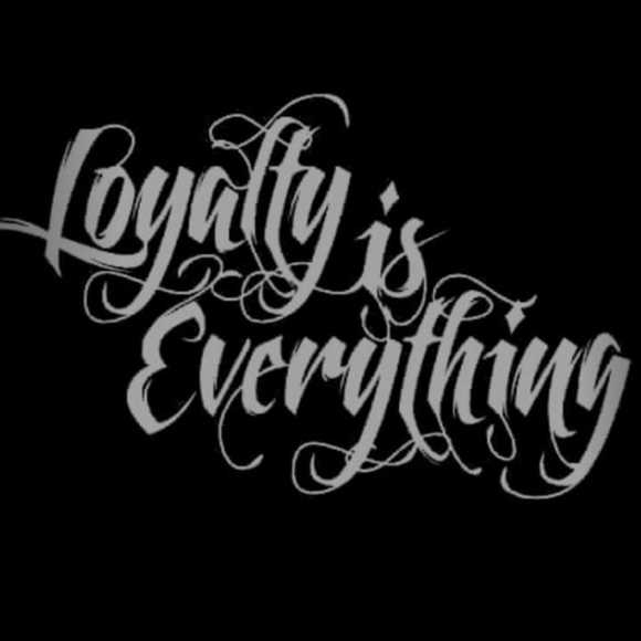 Profile Picture of Christopher Dodd (@christopherd752) on Poshmark