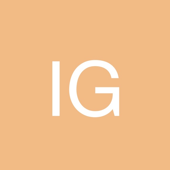 Profile Picture of Inez Garfield (@igarfield) on Poshmark