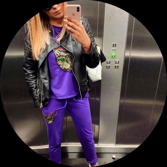 Profile Picture of Alberta Richardson (@aitserealsaw674) on Poshmark