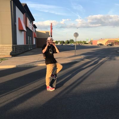 Profile Picture of Logan Shields (@loganshields_) on Twitter