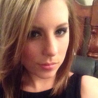 Profile Picture of Aimee Devall (@AimeeDevall) on Twitter