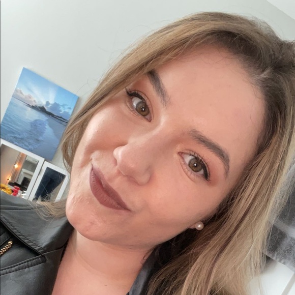 Profile Picture of Marissa Gullotti (@m_gullotti) on Poshmark