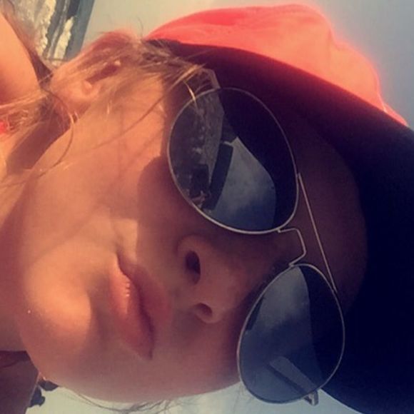 Profile Picture of Emily Smirl (@smirlyyy) on Poshmark