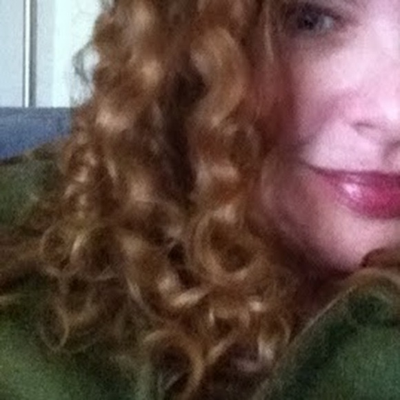 Profile Picture of Nancy Lucchese (@greencrow) on Poshmark