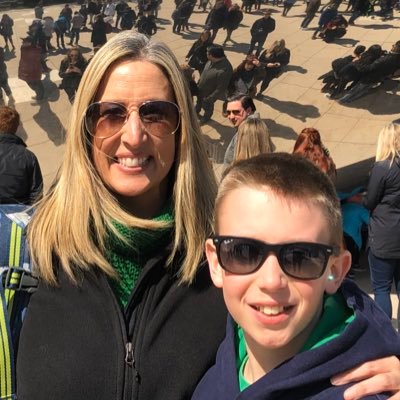 Profile Picture of Debra Barry (@debrabarry95) on Twitter