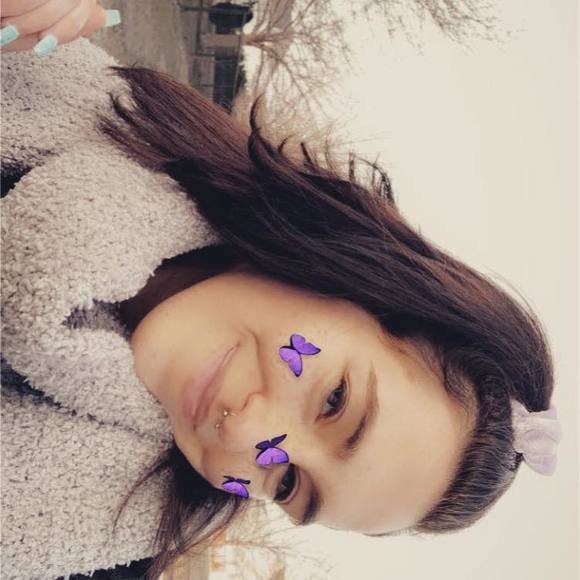 Profile Picture of Taylor Tibbrine (@tay_sap) on Poshmark