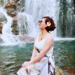 Profile Picture of Vicky LO (@coco.lo.391) on Facebook