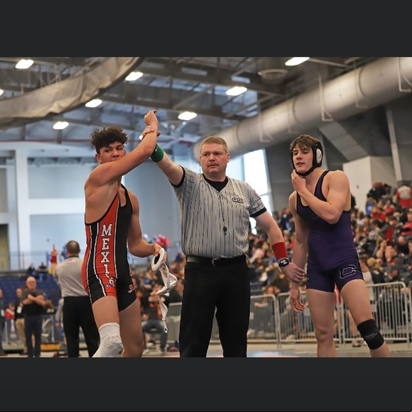 Profile Picture of Derrick Sciarabba (@derrick_2117) on Poshmark