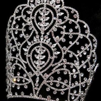 Profile Picture of Miss Belleza Dominic (@missbellezadomi) on Twitter