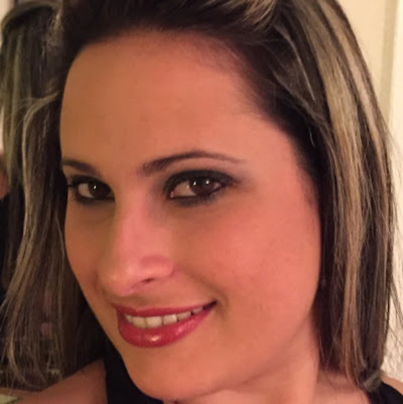 Profile Picture of Gretel Perez (@gperezpando87) on Poshmark