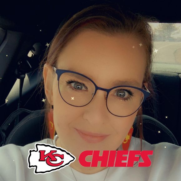 Profile Picture of Kim Stapleton (@kimstapleton) on Poshmark