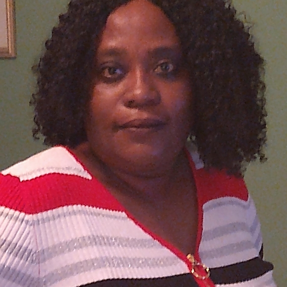 Profile Picture of Phyllis Collins (@katinp39) on Poshmark