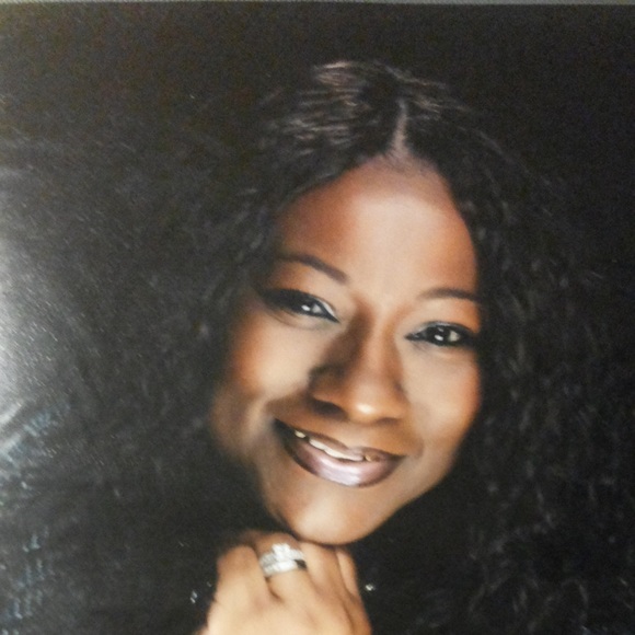 Profile Picture of Joann Dixon (@jdixon66) on Poshmark