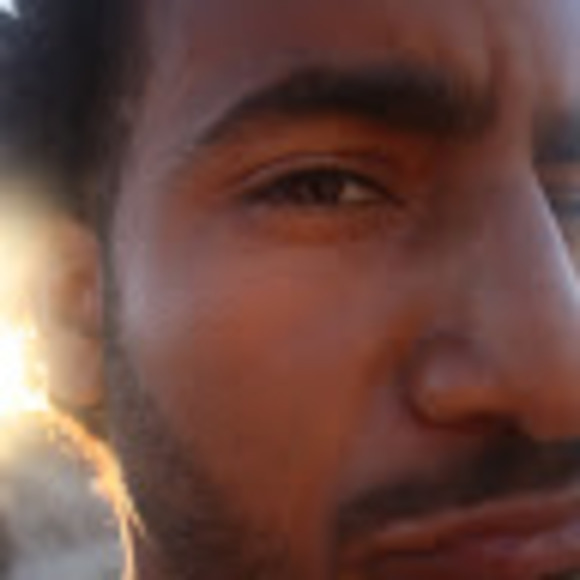 Avi Gindratt - Poshmark Profile Picture of Avi Gindratt (@avigindratt) on Poshmark