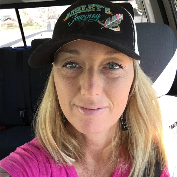 Profile Picture of Ronda Wysinger (@ronda6913) on Poshmark