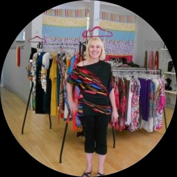 Profile Picture of Ivy Levinson (@ivylevinson) on Poshmark
