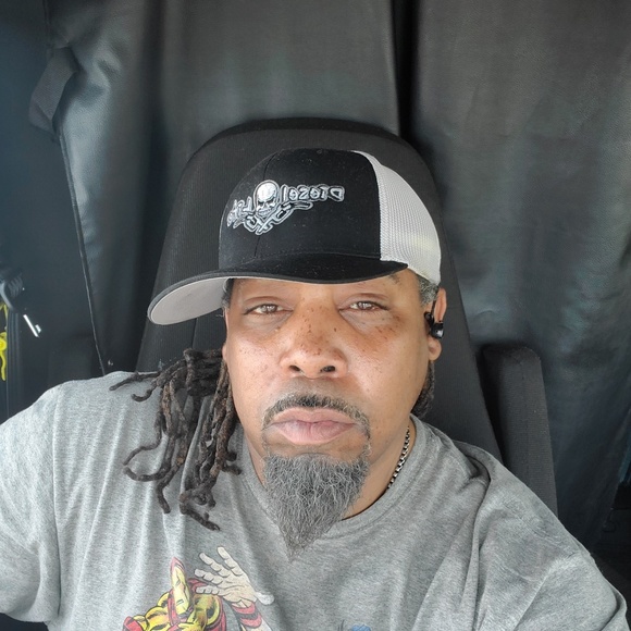 Profile Picture of Christopher Foshee (@lordredd000) on Poshmark
