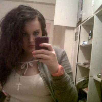 Profile Picture of Aprylhoward (@applehowardd) on Twitter