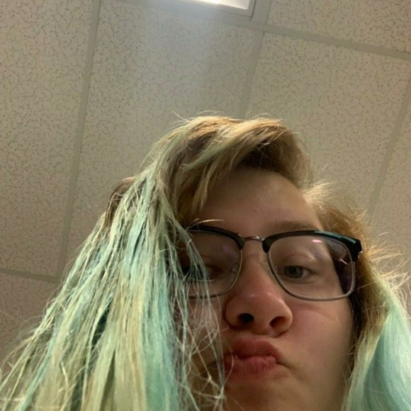 Profile Picture of Olivia Travis (@ovyt17) on Poshmark