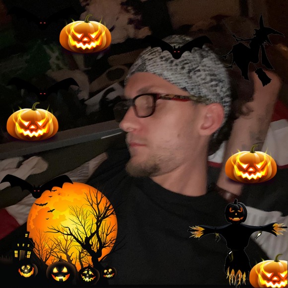 Profile Picture of Chris Bagby (@highboyz365) on Poshmark