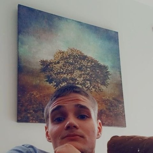 Profile Picture of Blake Schuster (@blkschuster) on Poshmark