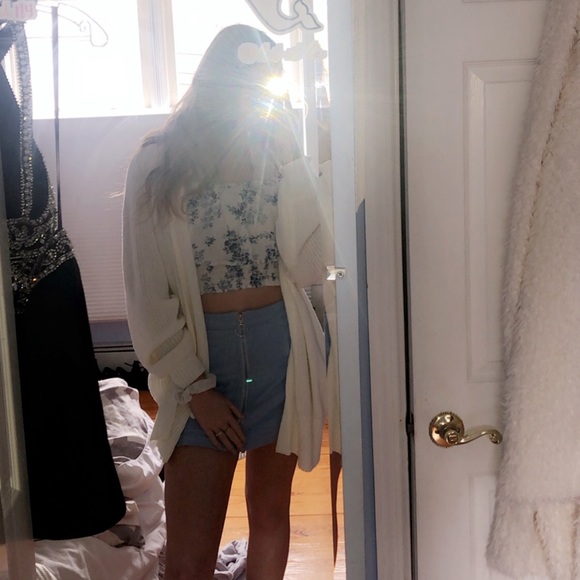 Profile Picture of Julianna Genovese (@julgenovese) on Poshmark