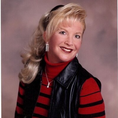 Profile Picture of Pamela Cool Perkins (@CoolHomesByPam) on Twitter
