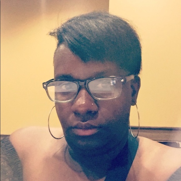 Profile Picture of Karlous Schexnayder (@mskarlous88) on Poshmark