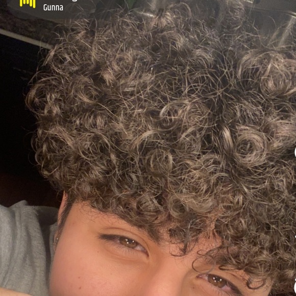 Profile Picture of Bradley Gonzalez (@bradleygonza962) on Poshmark