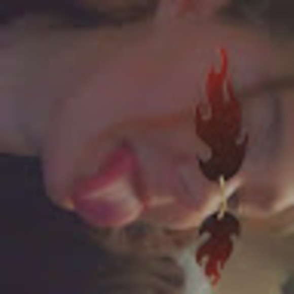 Profile Picture of Loraine Neish (@loraineneish) on Poshmark