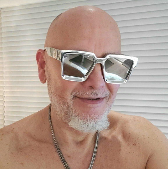 Profile Picture of Patrick Questel (@pquestel) on Poshmark