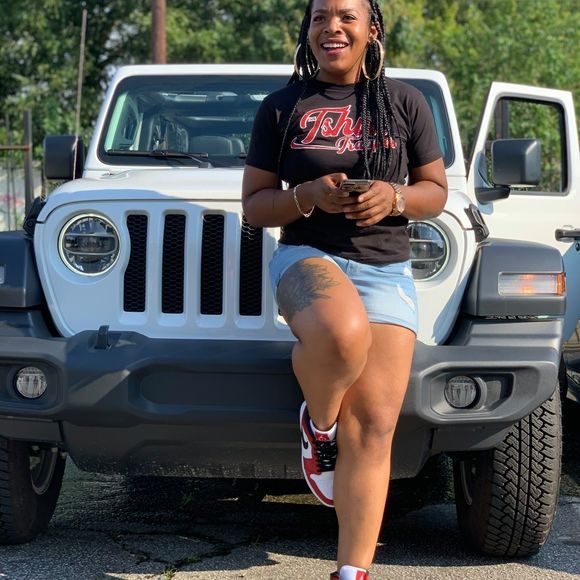 Profile Picture of Sharrelle Baker (@sharrellebaker) on Poshmark