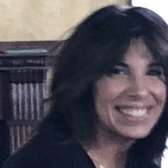 Profile Picture of Cindy Reistad (@creistad13) on Poshmark