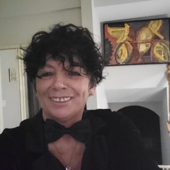 Barbara Debecka - Poshmark Profile Picture of Barbara Debecka (@barbaradebecka) on Poshmark