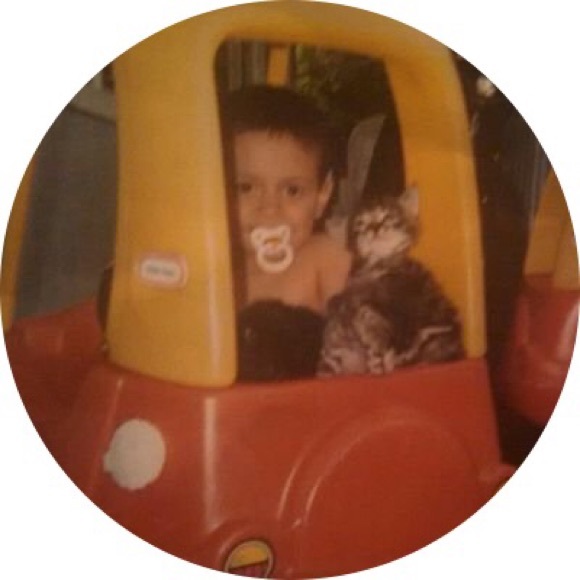 Profile Picture of Sebastian Enriquez (@enriquez0) on Poshmark