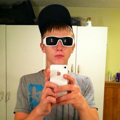 Profile Picture of Zach Hendricks (@Zach7085) on Twitter