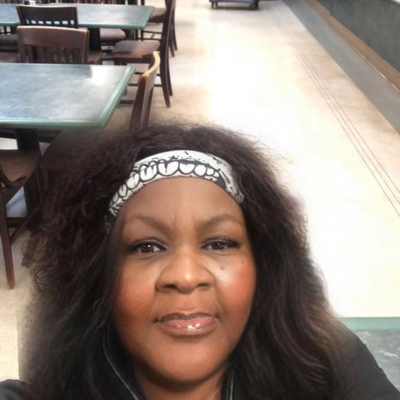 Profile Picture of Jean Richardson (@jeanrichardson) on Poshmark