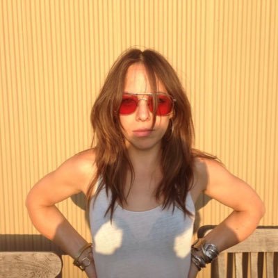 Profile Picture of LARA KURTZMAN (@LARA_NYC) on Twitter