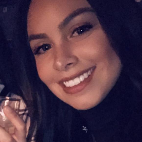 Profile Picture of Karina King (@mskarinaochoa) on Poshmark