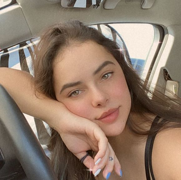 Profile Picture of Marielle Huergo (@mariellehuergo) on Poshmark
