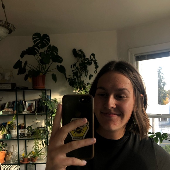 Profile Picture of Kate Potter (@ksp5000) on Poshmark