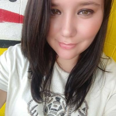 Profile Picture of Daniella S. Leal Botello (@DaniellaMB21) on Twitter