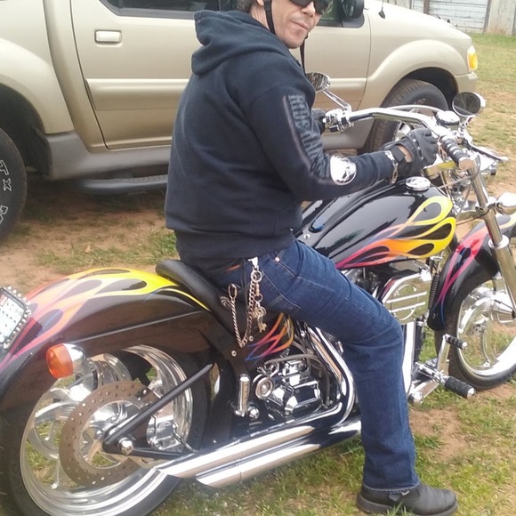 Profile Picture of Tim Hodge (@bikermandunk) on Poshmark
