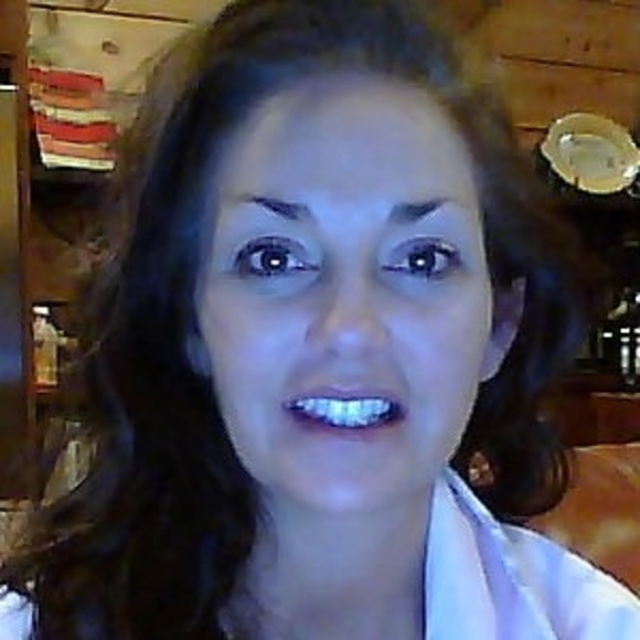 Profile Picture of Tammy Turner (@tammyhturner) on Poshmark