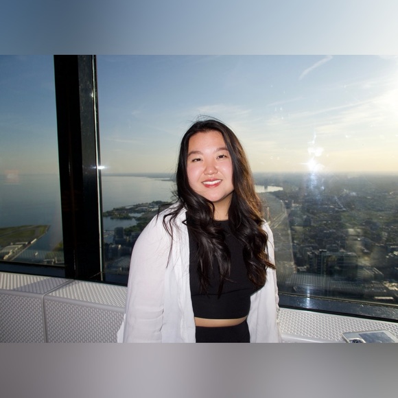 Profile Picture of Mina Shin (@mina_shin) on Poshmark