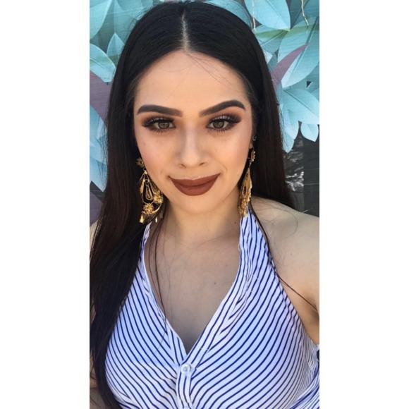 Profile Picture of Viridiana Cortez (@vcorte7) on Poshmark