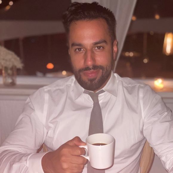 Profile Picture of Steven Viana (@sht3v3n) on Poshmark